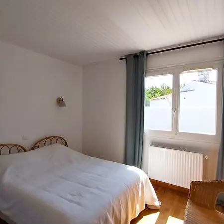 Maison De Au Calme, à 800m De La La Cotinière