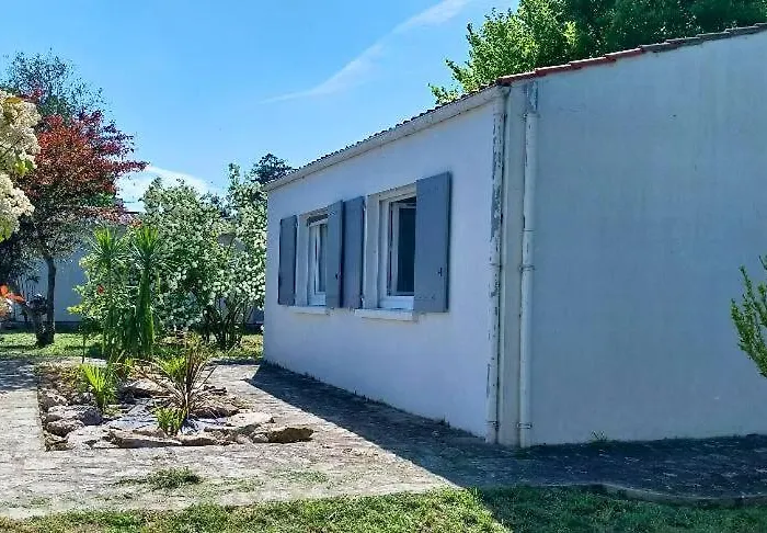 Сasa de vacaciones Maison De Au Calme, A 800m De La *